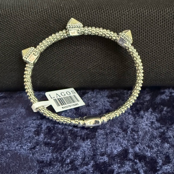 Three Station Pyramid Caviar Bracelet from Lagos | 6mm Size S+(6.5) - Picture 11 of 11